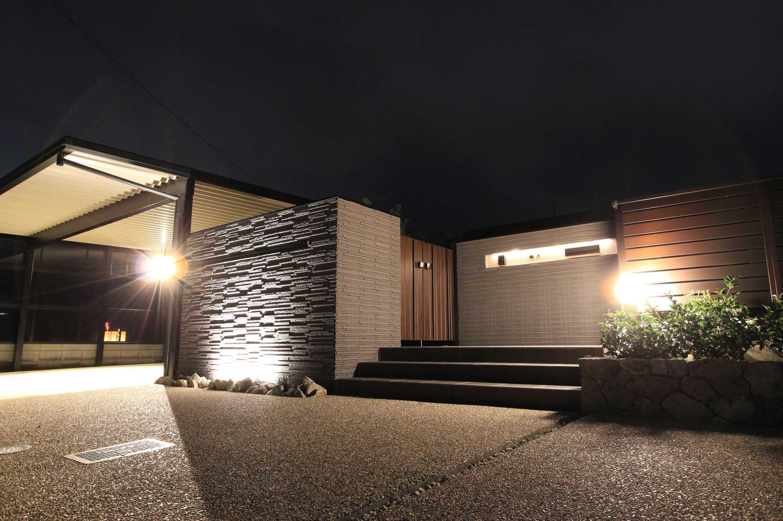 門まわりのライトアップ